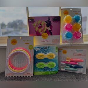 Speedo Kids Swim Goggles - Green and Yellow